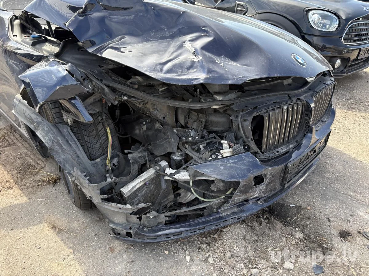 BMW 750