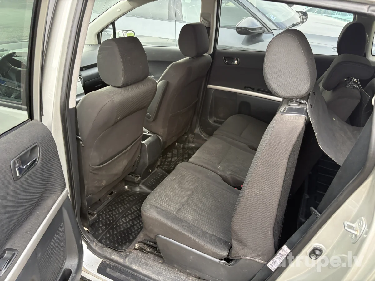 TOYOTA COROLLA VERSO