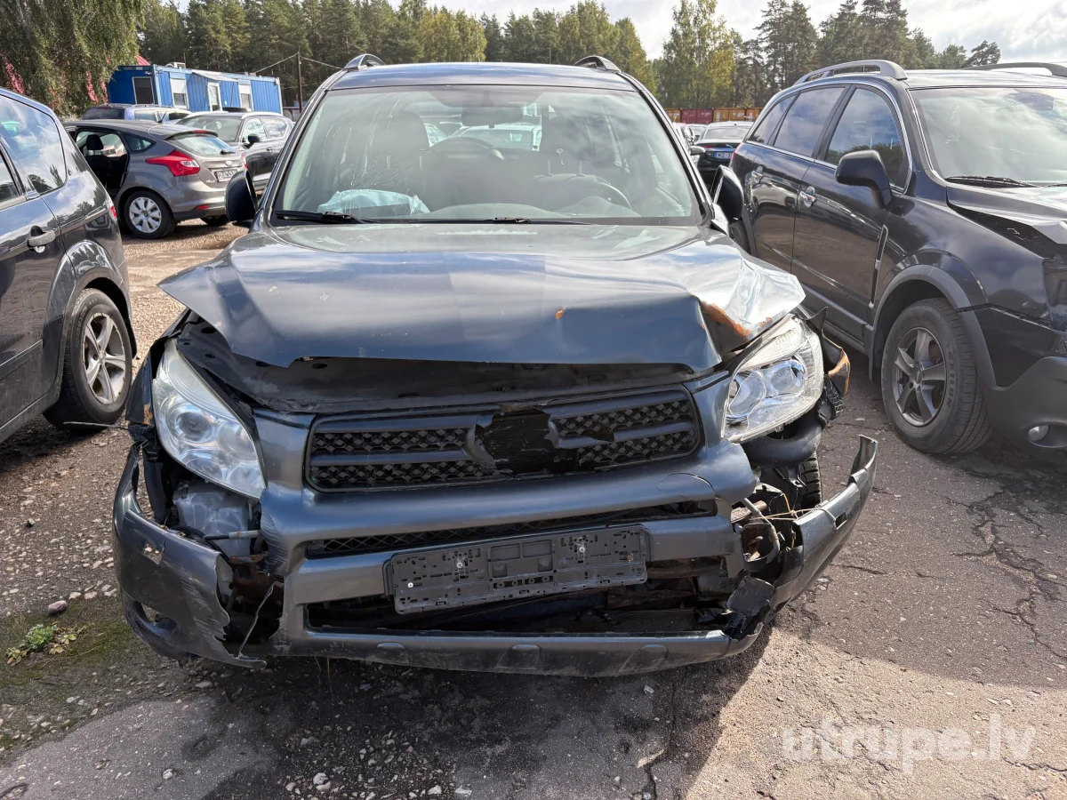 TOYOTA RAV 4