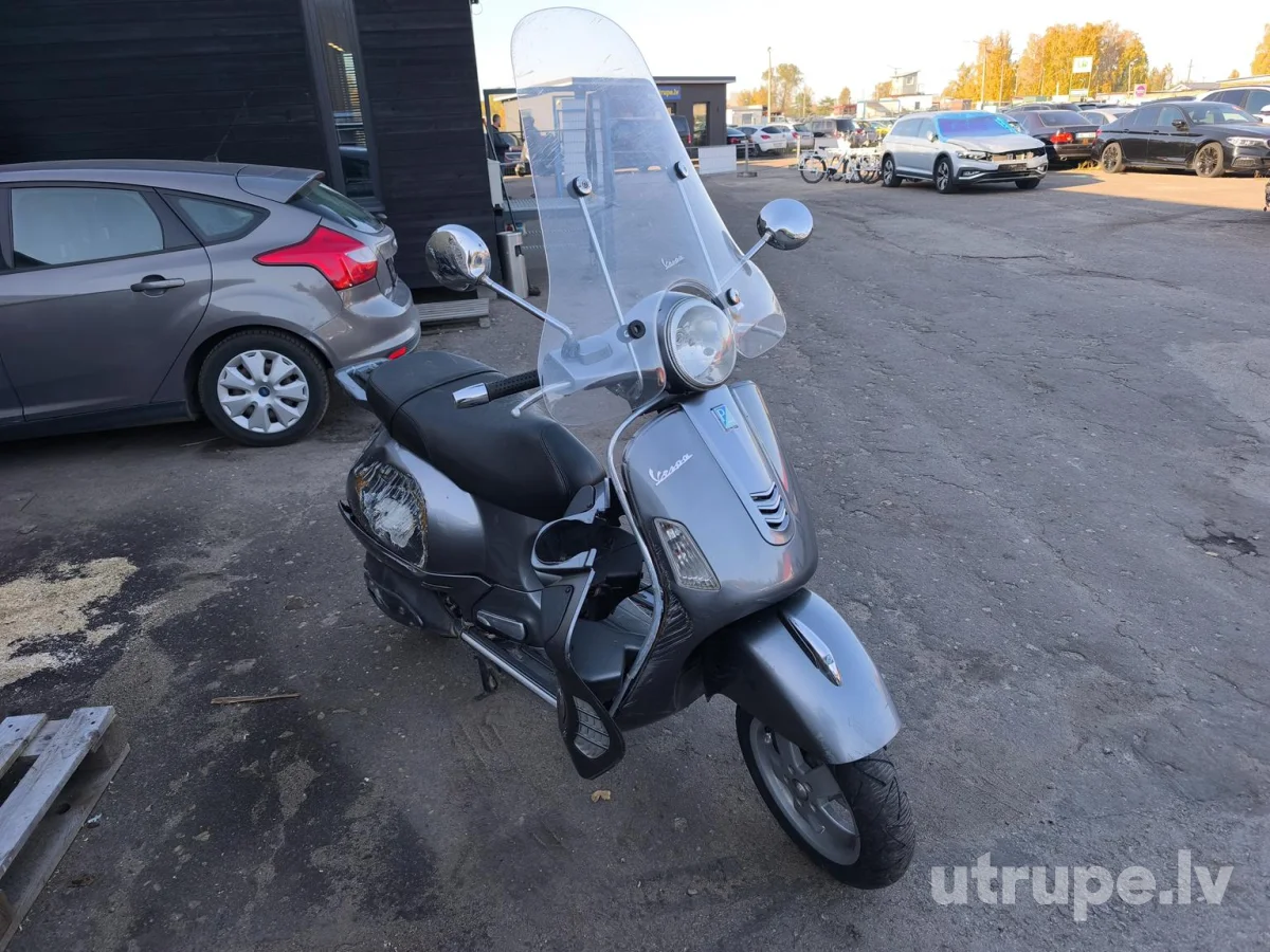 PIAGGIO VESPA GT125