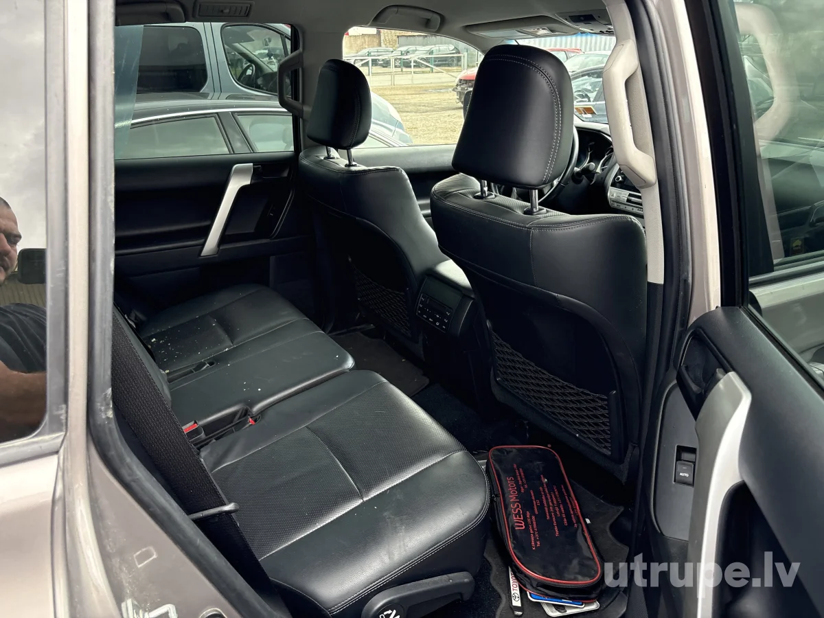 TOYOTA LANDCRUISER
