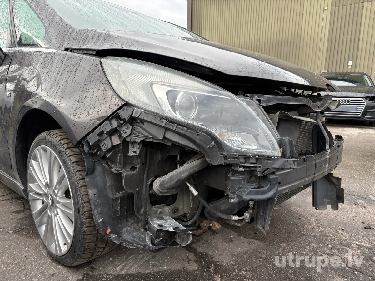 OPEL ZAFIRA TOURER