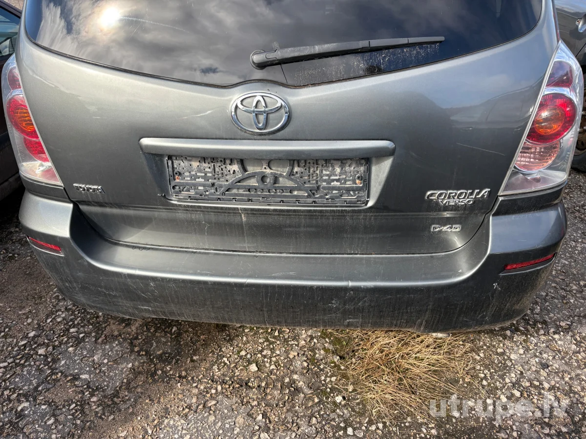 TOYOTA COROLLA VERSO