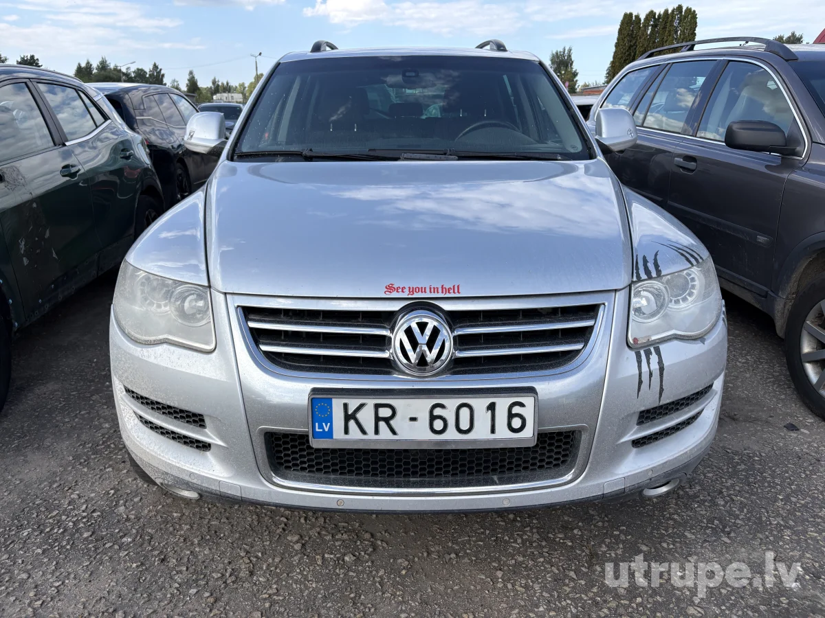 VOLKSWAGEN TOUAREG