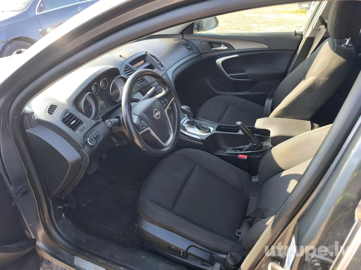 OPEL INSIGNIA