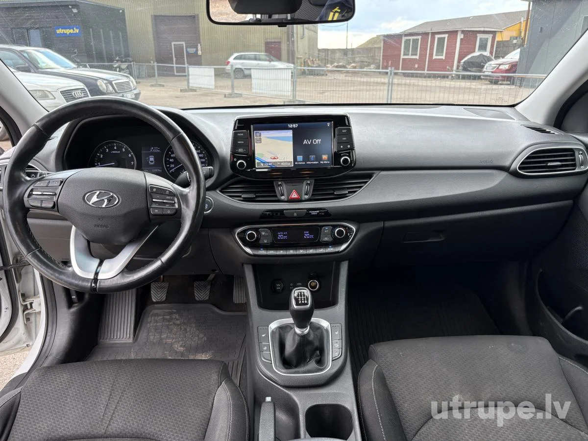 HYUNDAI I30