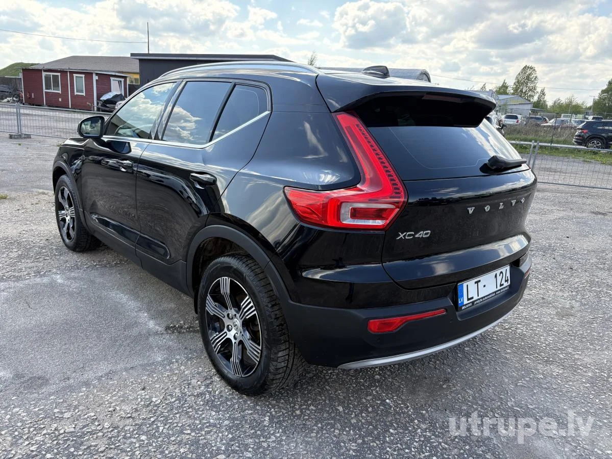 VOLVO XC 40