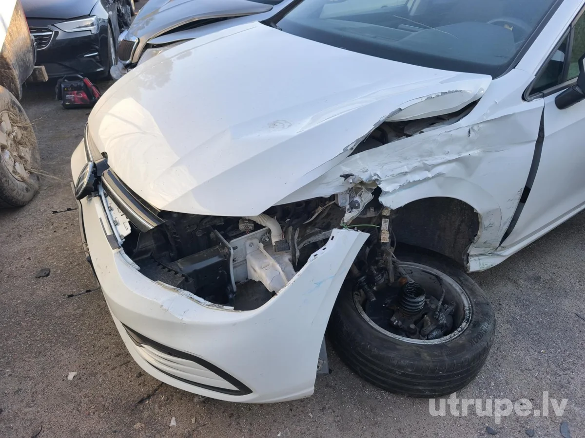 VOLKSWAGEN GOLF 8