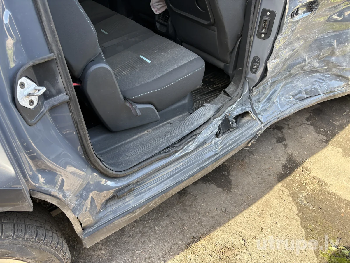 FORD TOURNEO CONNECT