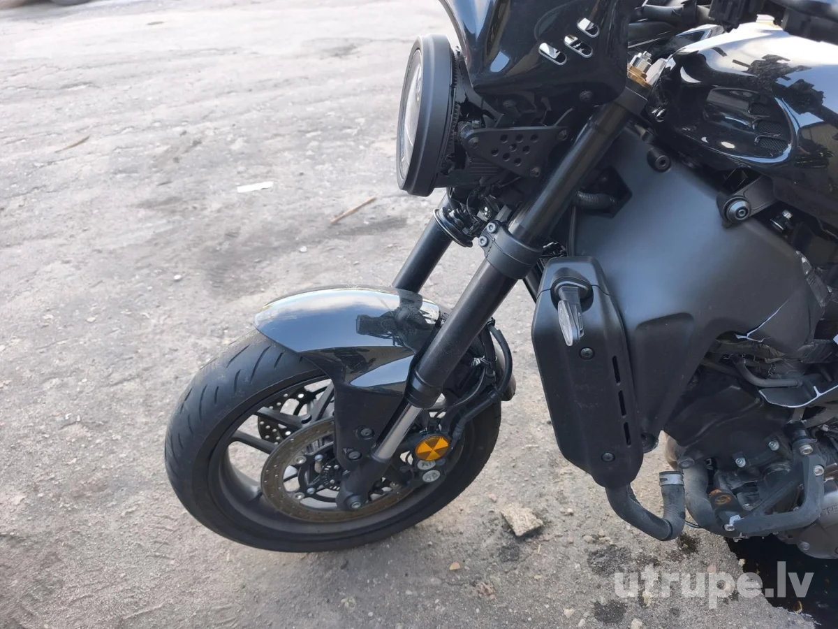 YAMAHA MTM890