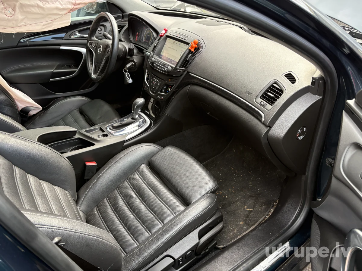 OPEL INSIGNIA SPORTS TOURER SW