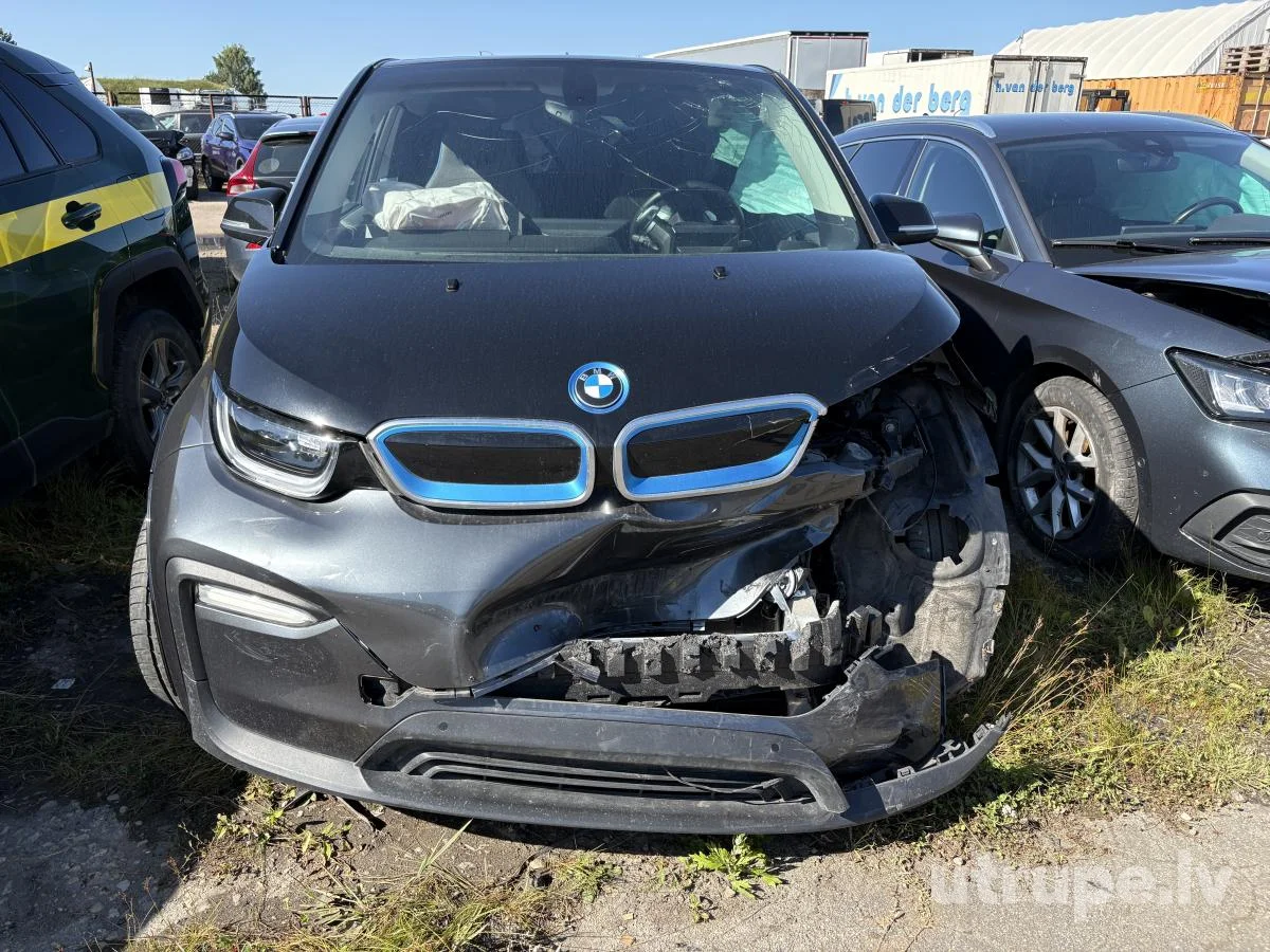 BMW I3