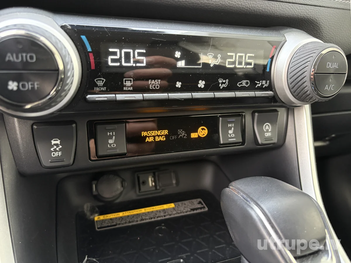 TOYOTA RAV 4