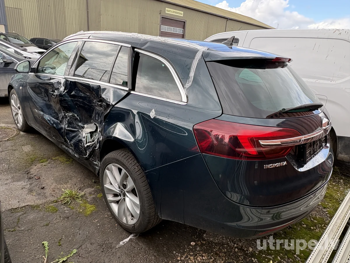 OPEL INSIGNIA SPORTS TOURER SW