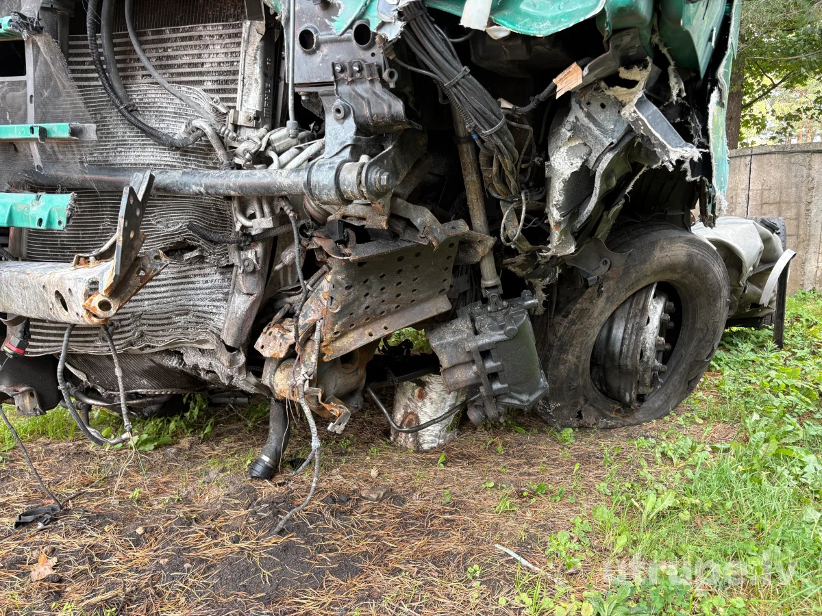 IVECO AS440ST/P