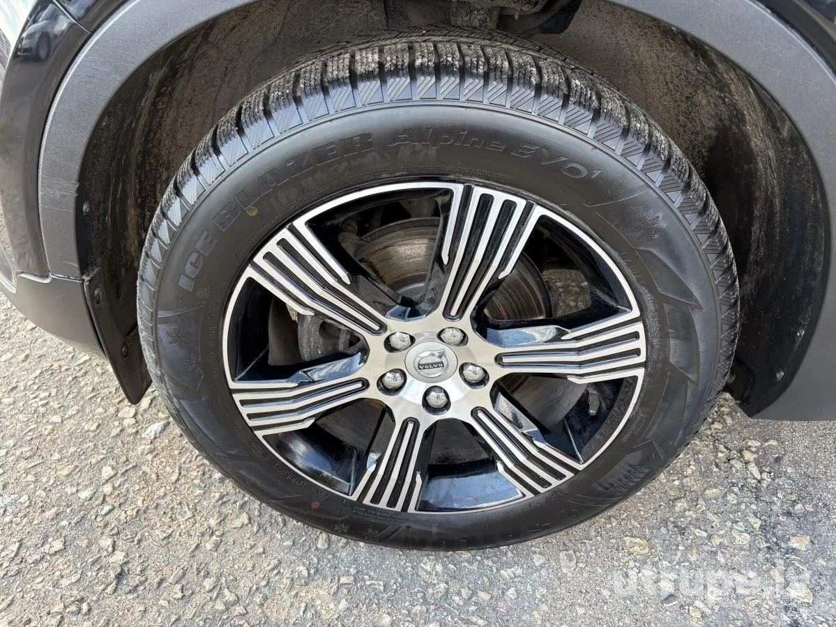 VOLVO XC 40