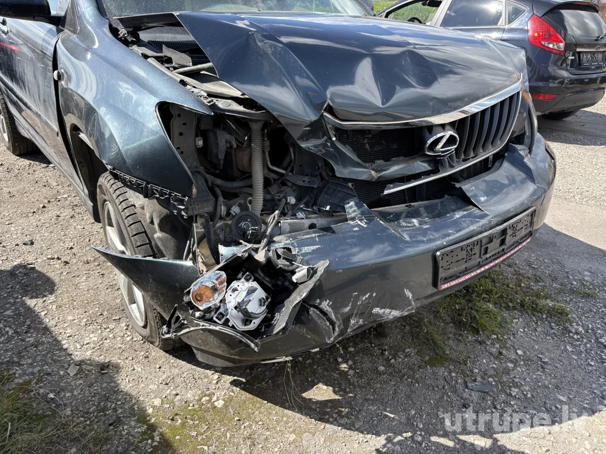 LEXUS RX330