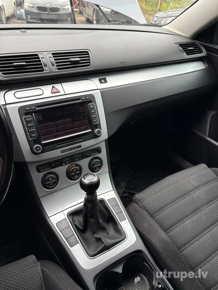 VOLKSWAGEN PASSAT (B6)