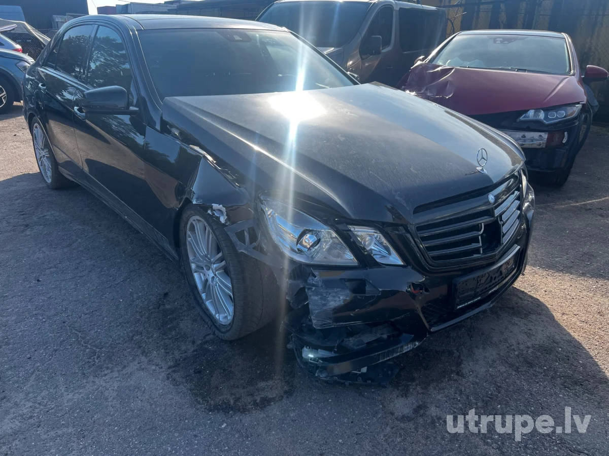 MERCEDES E350