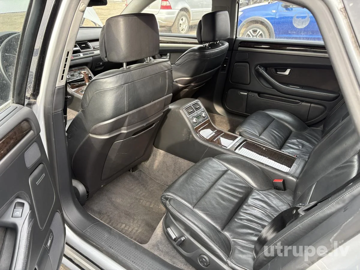 AUDI A8L