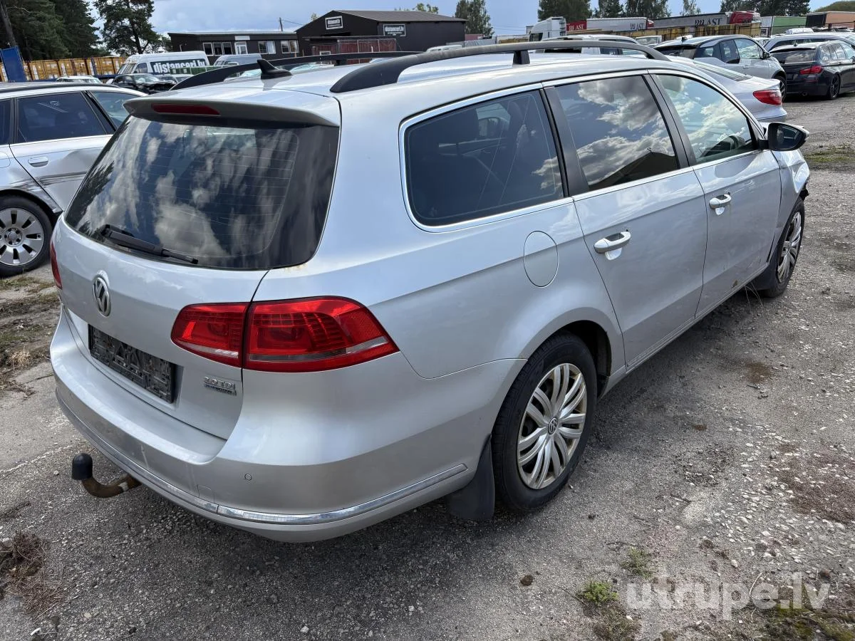 VOLKSWAGEN PASSAT (B7)