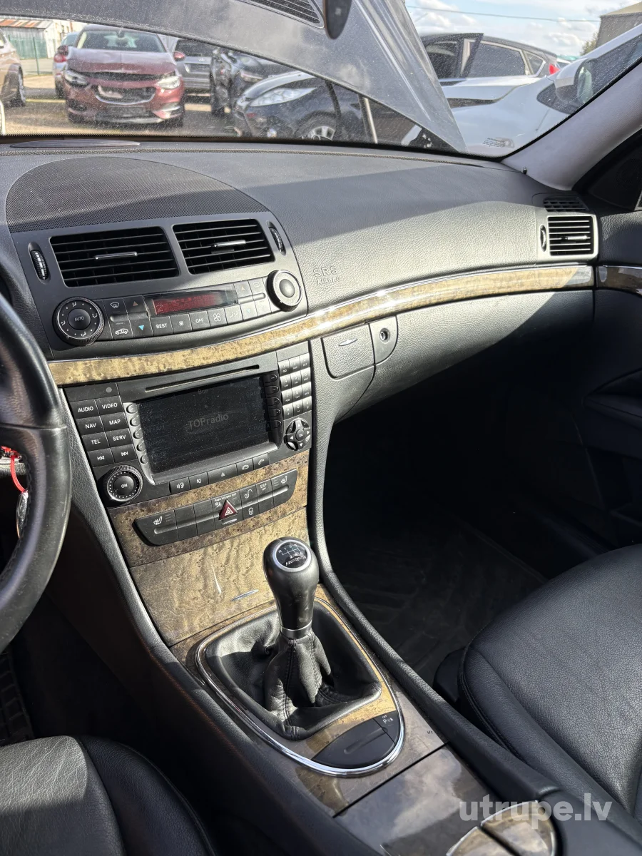 MERCEDES E280