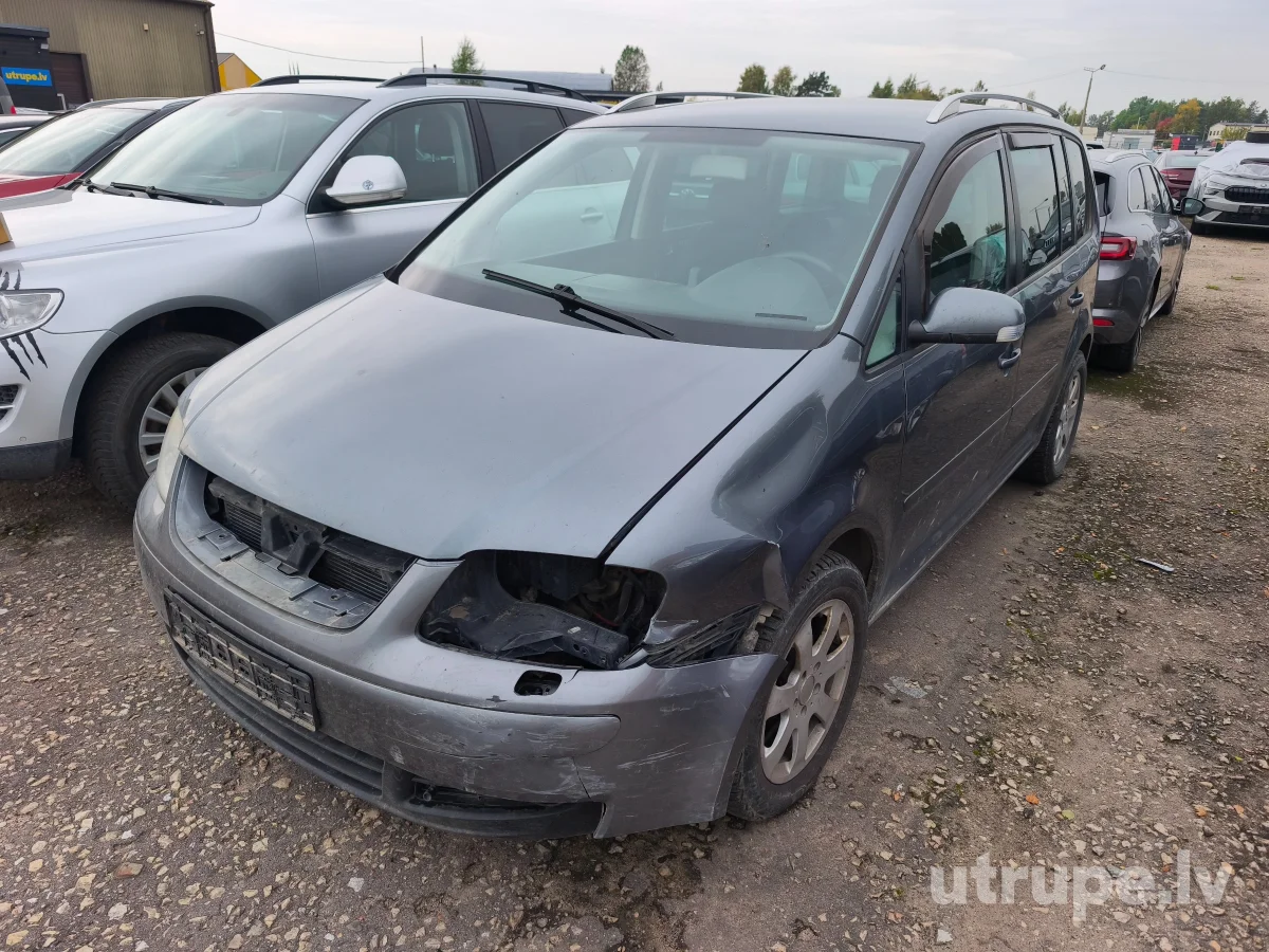 VOLKSWAGEN TOURAN