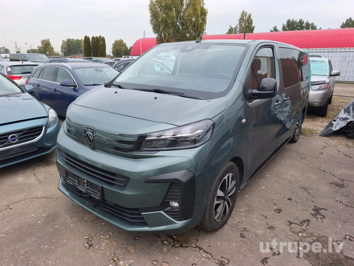 PEUGEOT TRAVELLER