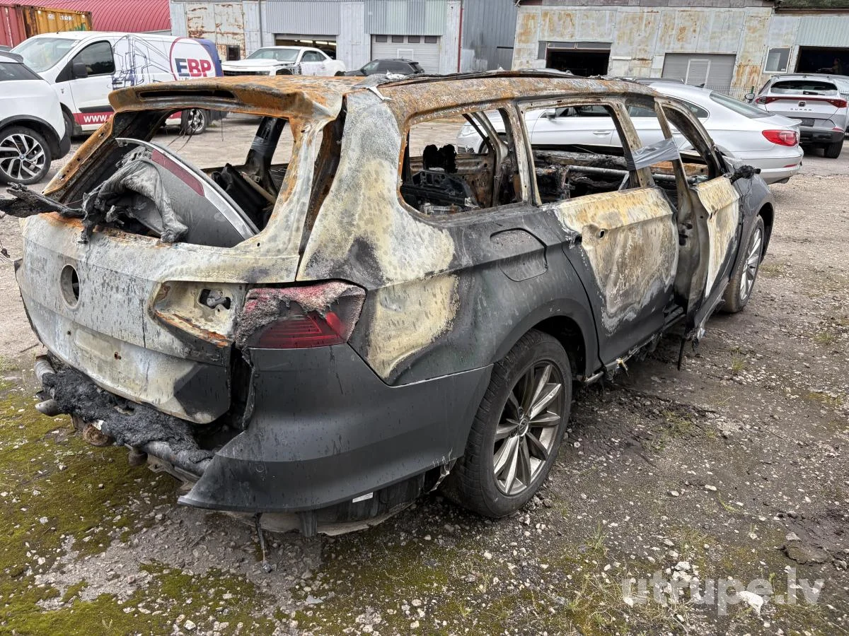 VOLKSWAGEN PASSAT (B8)