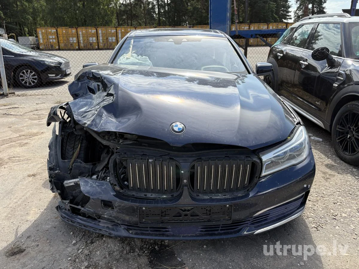 BMW 750