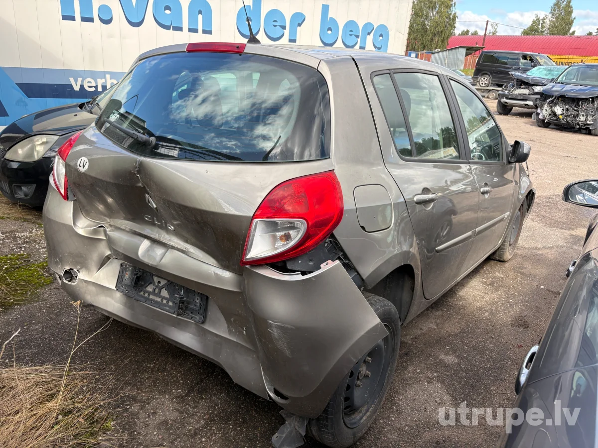 RENAULT CLIO