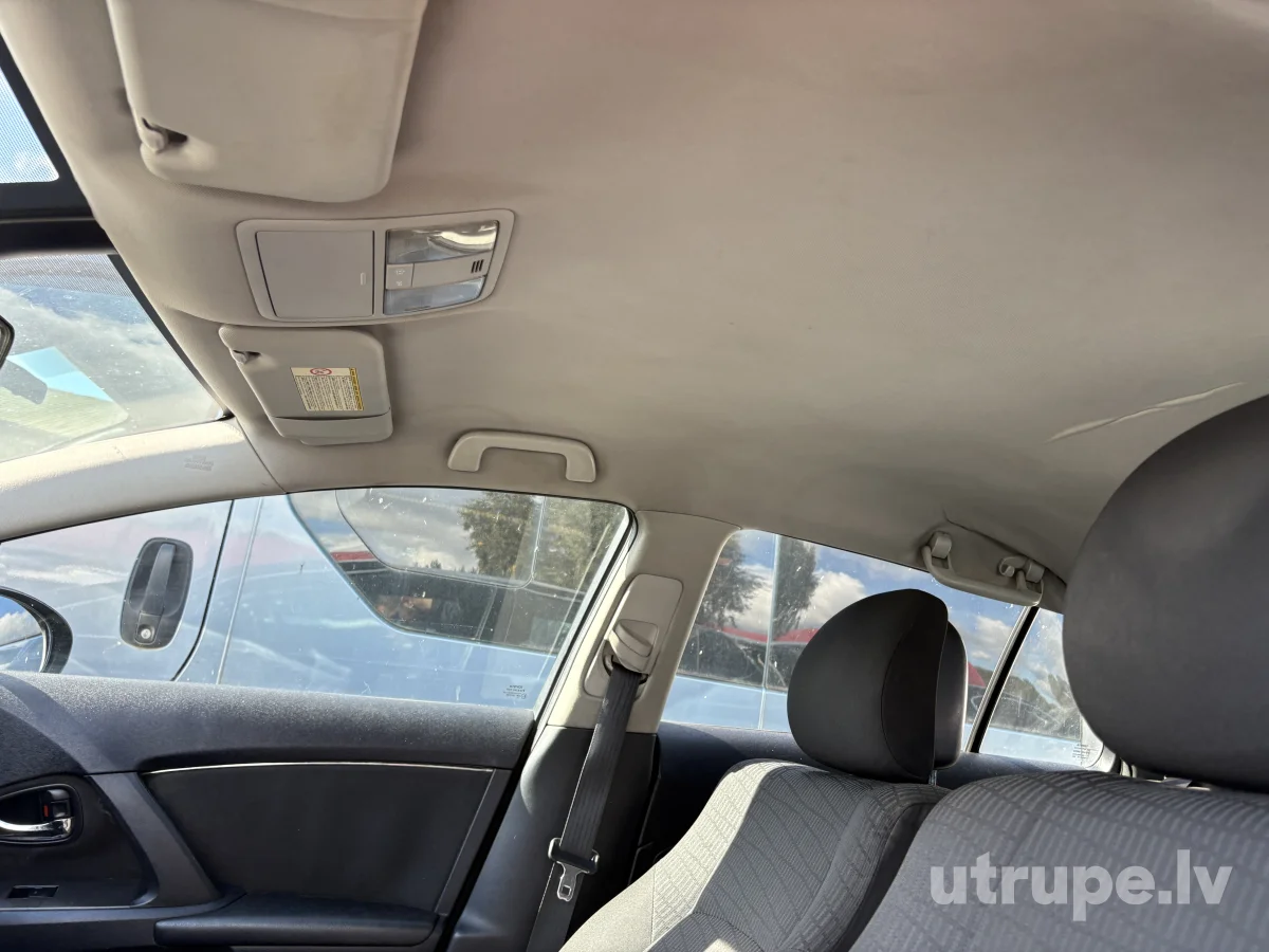 TOYOTA AVENSIS