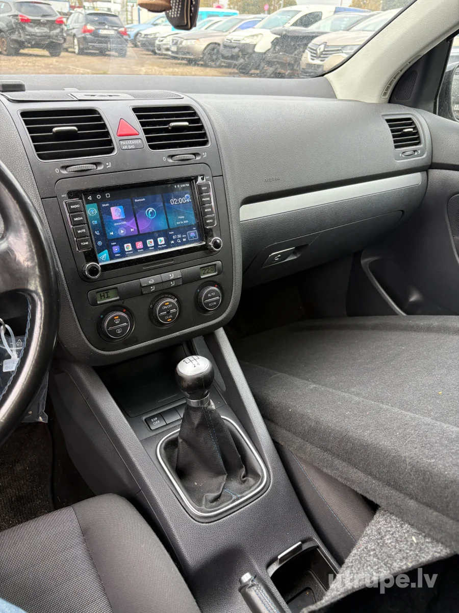 VOLKSWAGEN GOLF 5