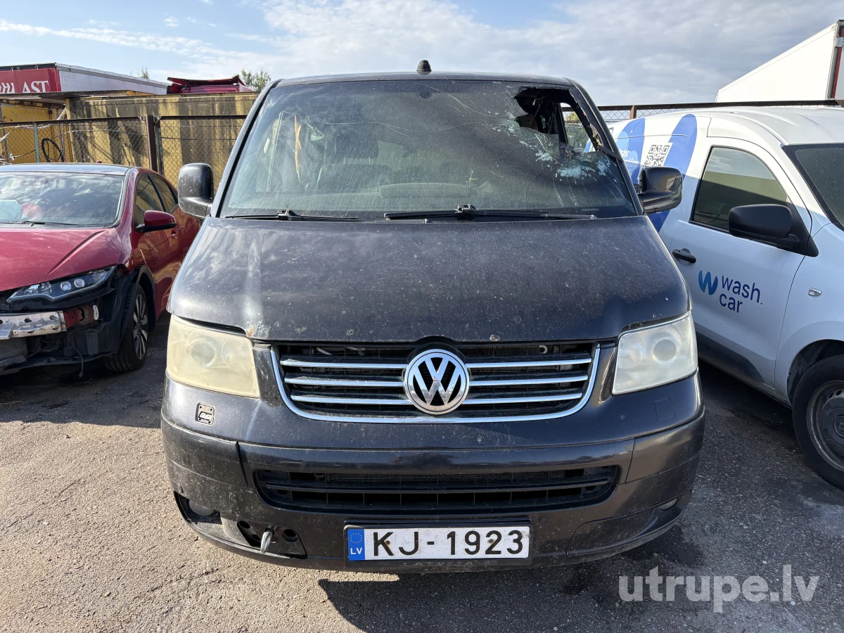 VOLKSWAGEN MULTIVAN