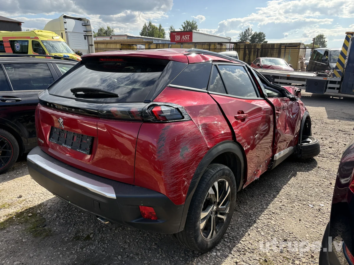 PEUGEOT 2008