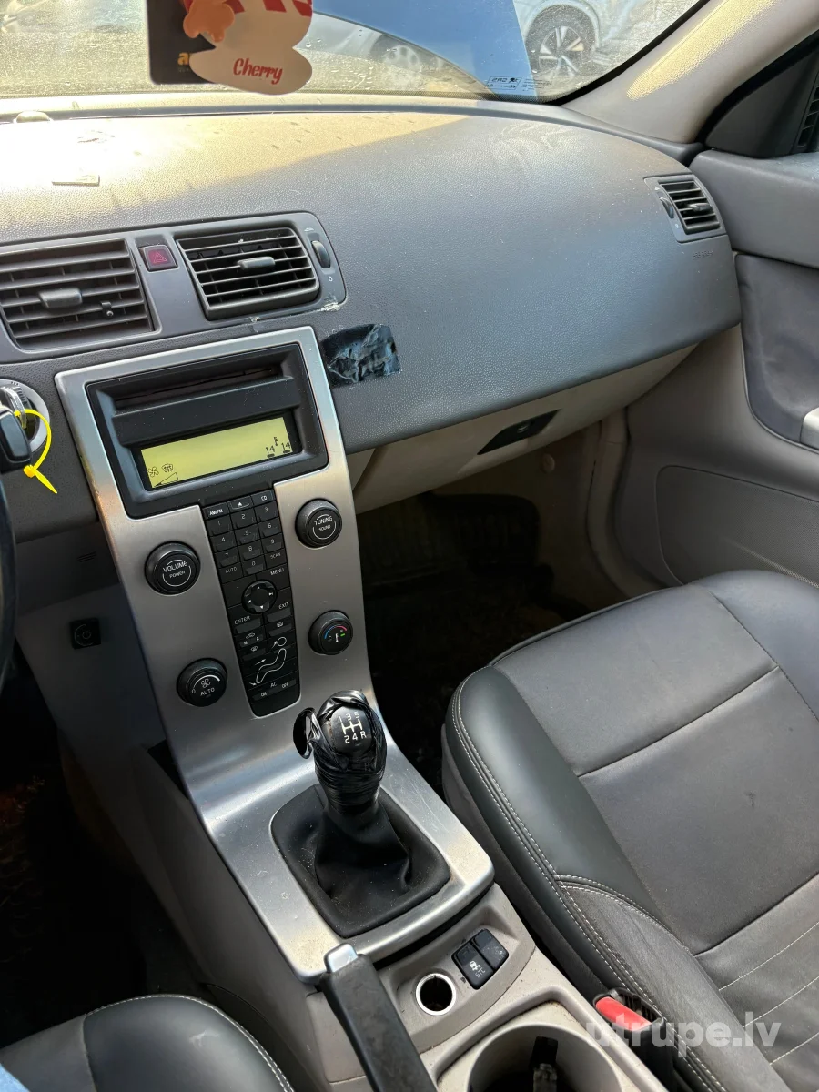VOLVO S40