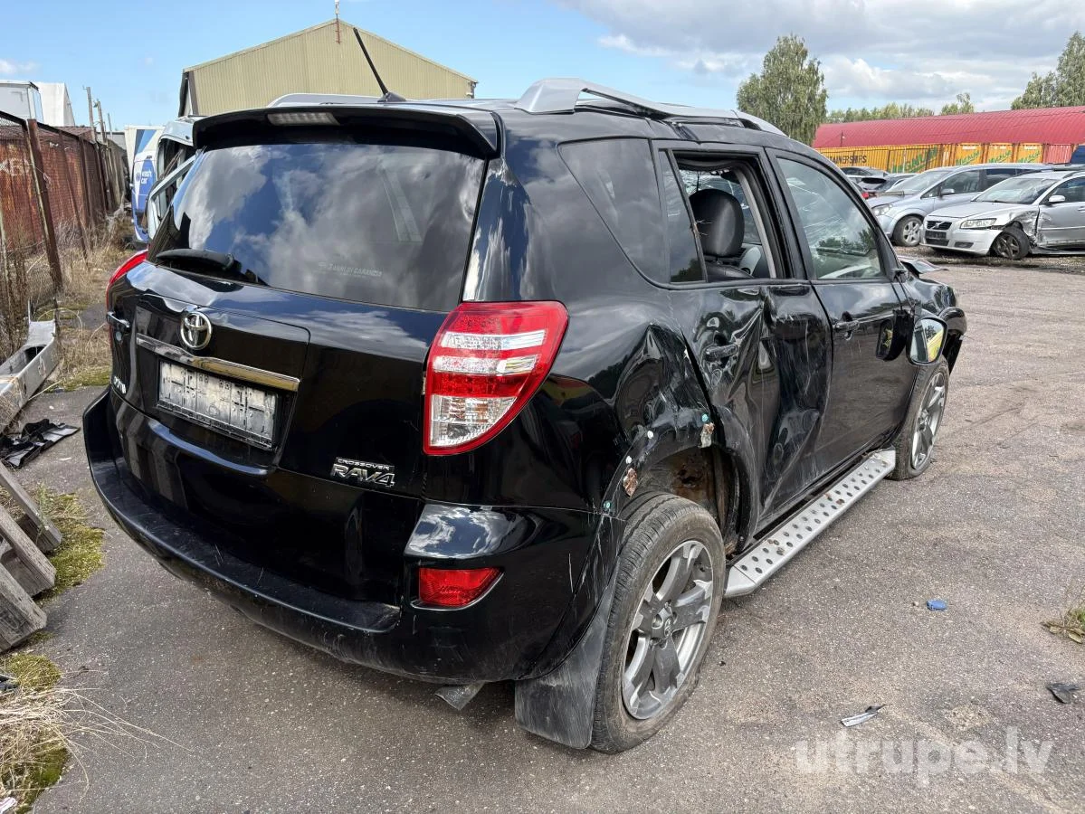 TOYOTA RAV 4