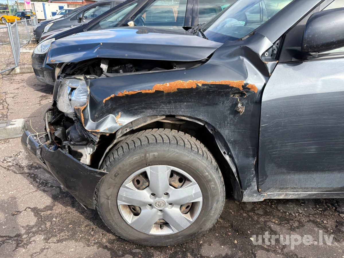 TOYOTA RAV 4