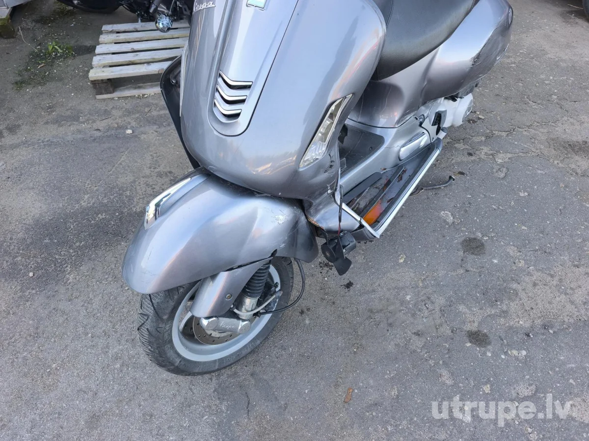 PIAGGIO VESPA GT125