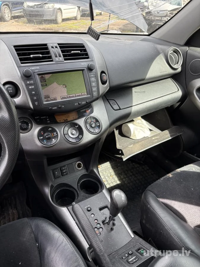 TOYOTA RAV 4