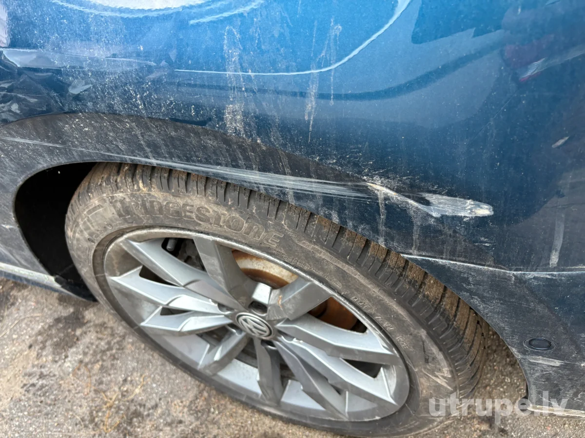 VOLKSWAGEN PASSAT (B8)