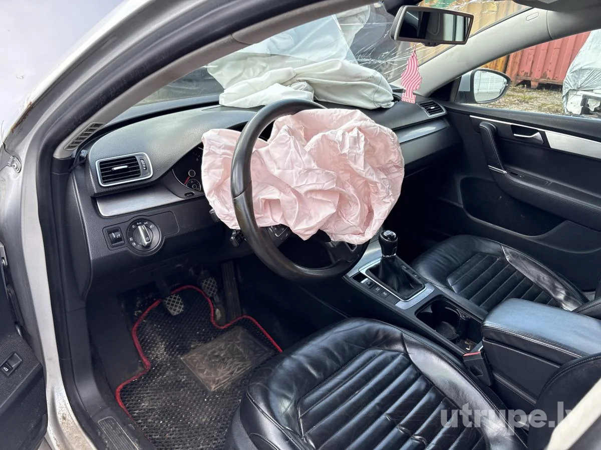 VOLKSWAGEN PASSAT (B7)