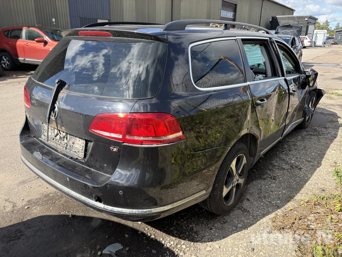 VOLKSWAGEN PASSAT (B7)