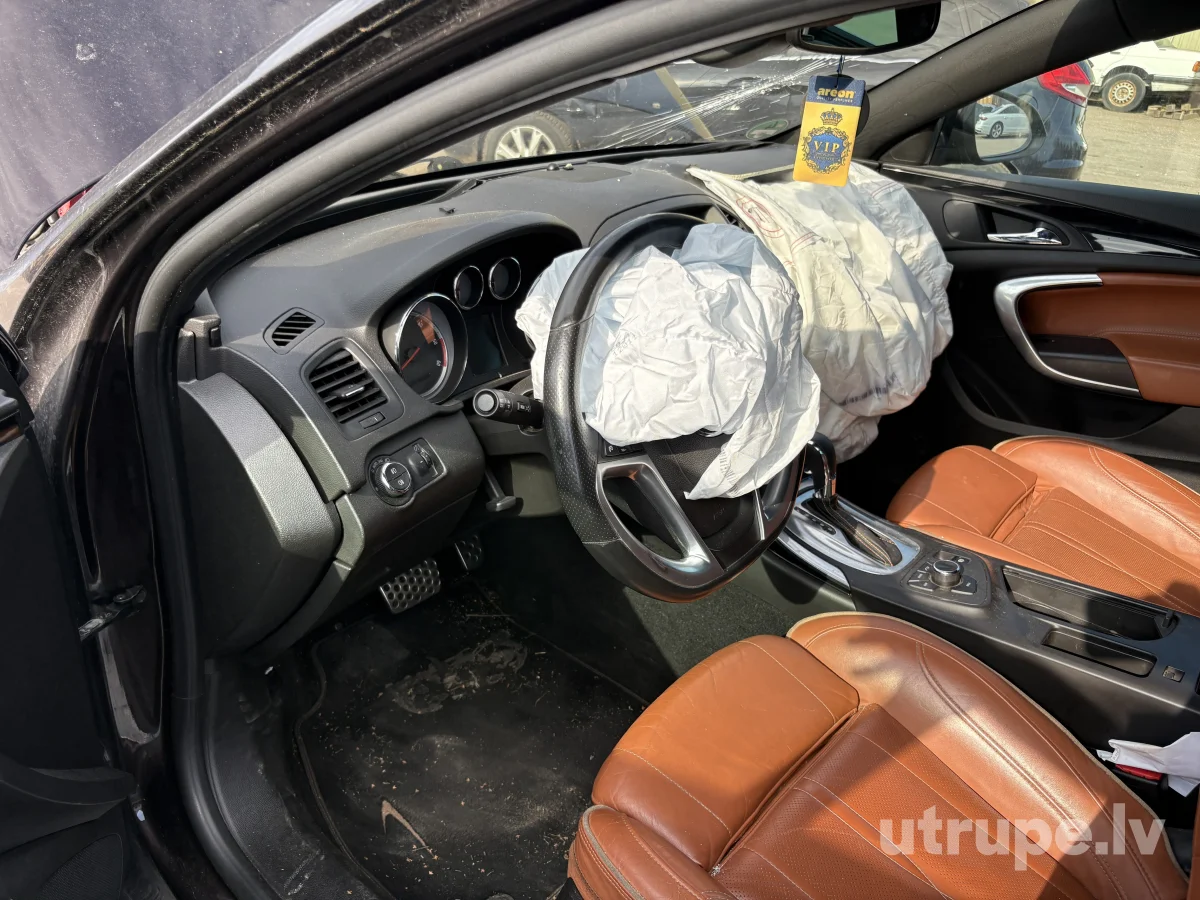OPEL INSIGNIA