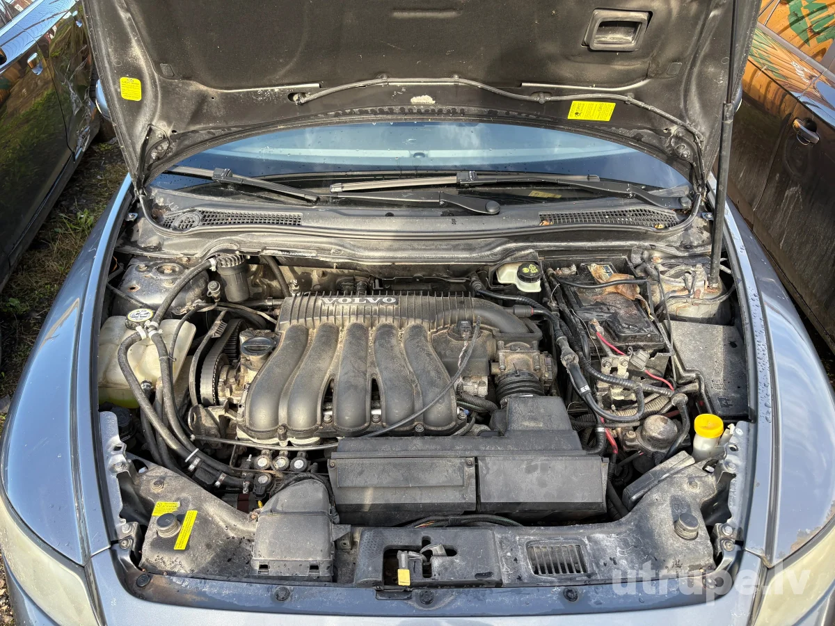 VOLVO S40