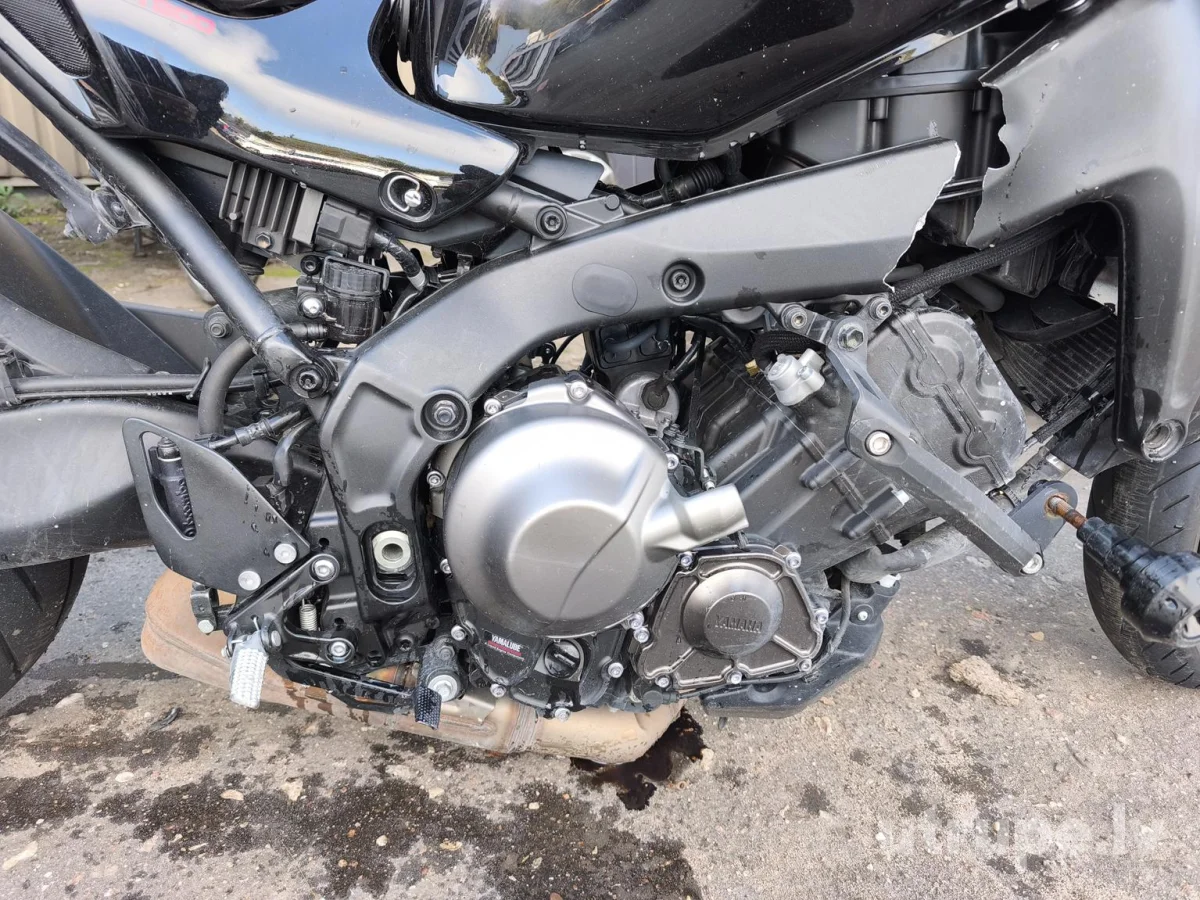 YAMAHA MTM890
