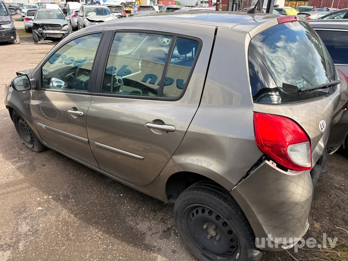 RENAULT CLIO
