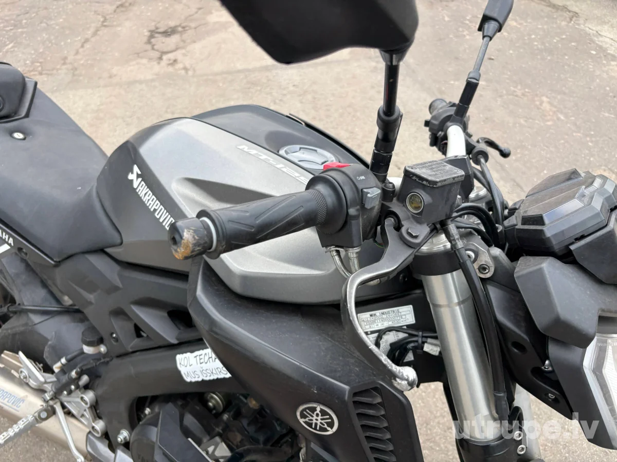YAMAHA MT 125