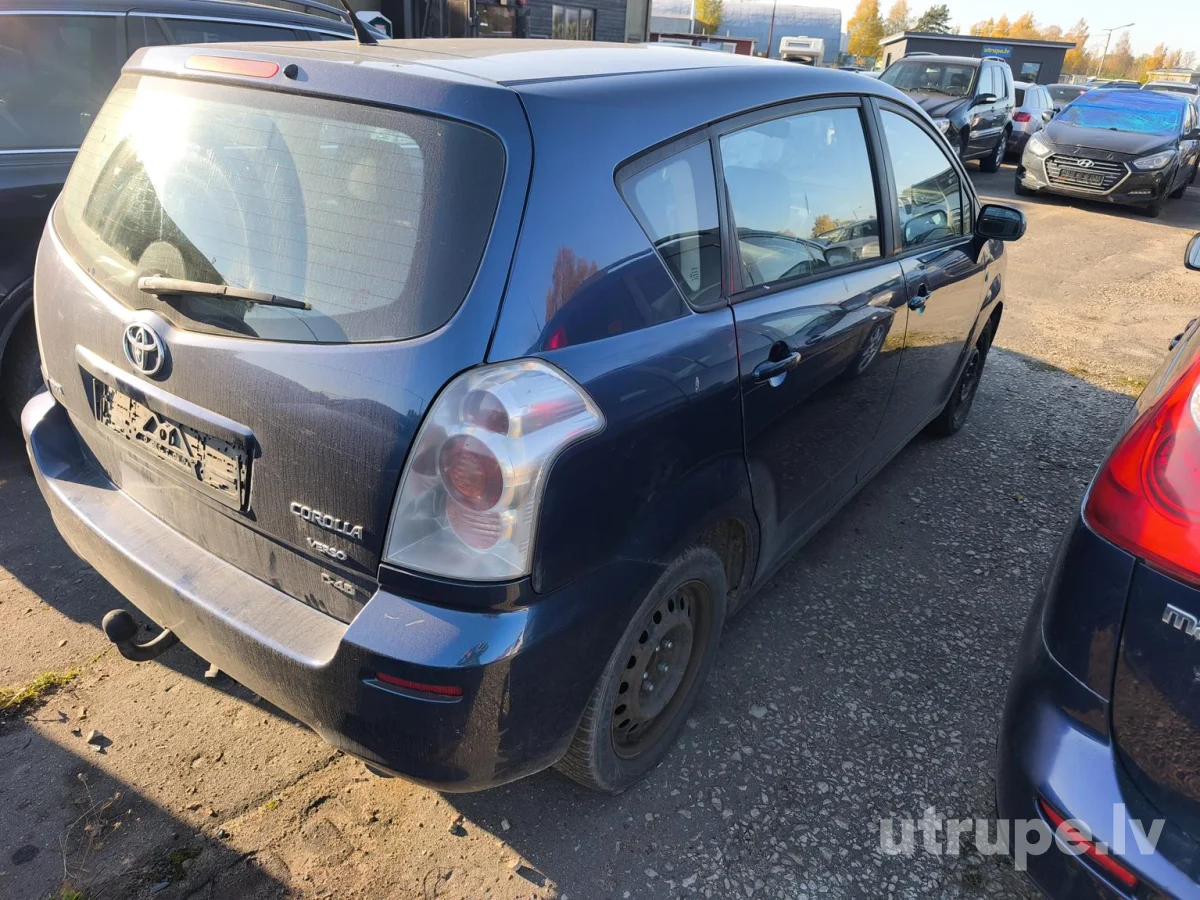 TOYOTA COROLLA VERSO