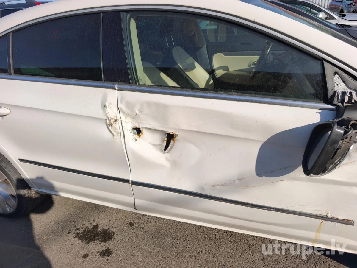 VOLKSWAGEN PASSAT CC